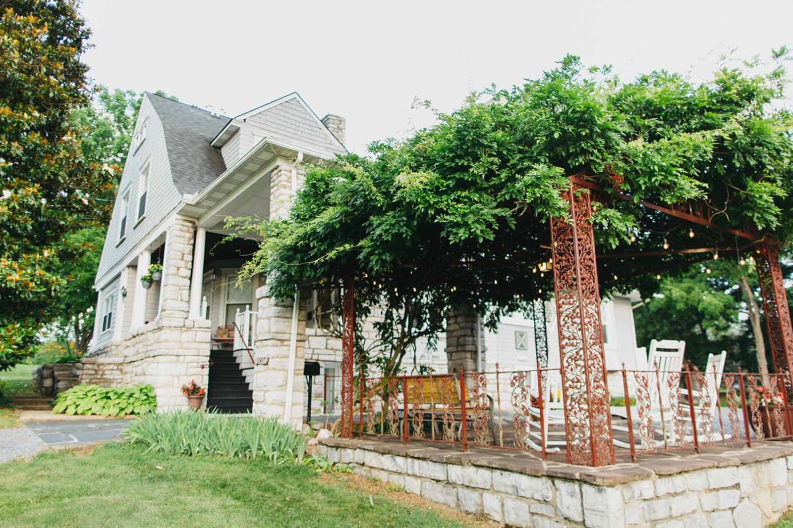 Friendly City Inn B&B Harrisonburg Exterior photo